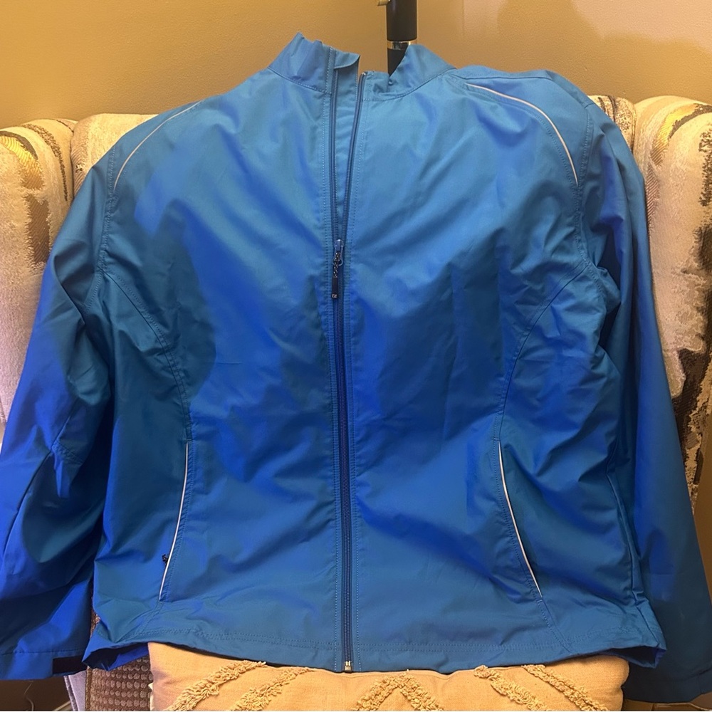 Cutter & Buck 2XL Windbreaker